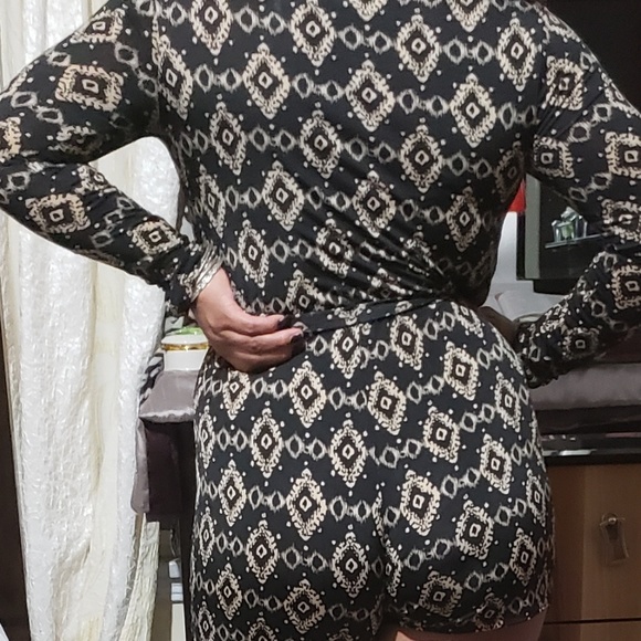 mini Romper size Medium stretch black and white - Picture 4 of 8